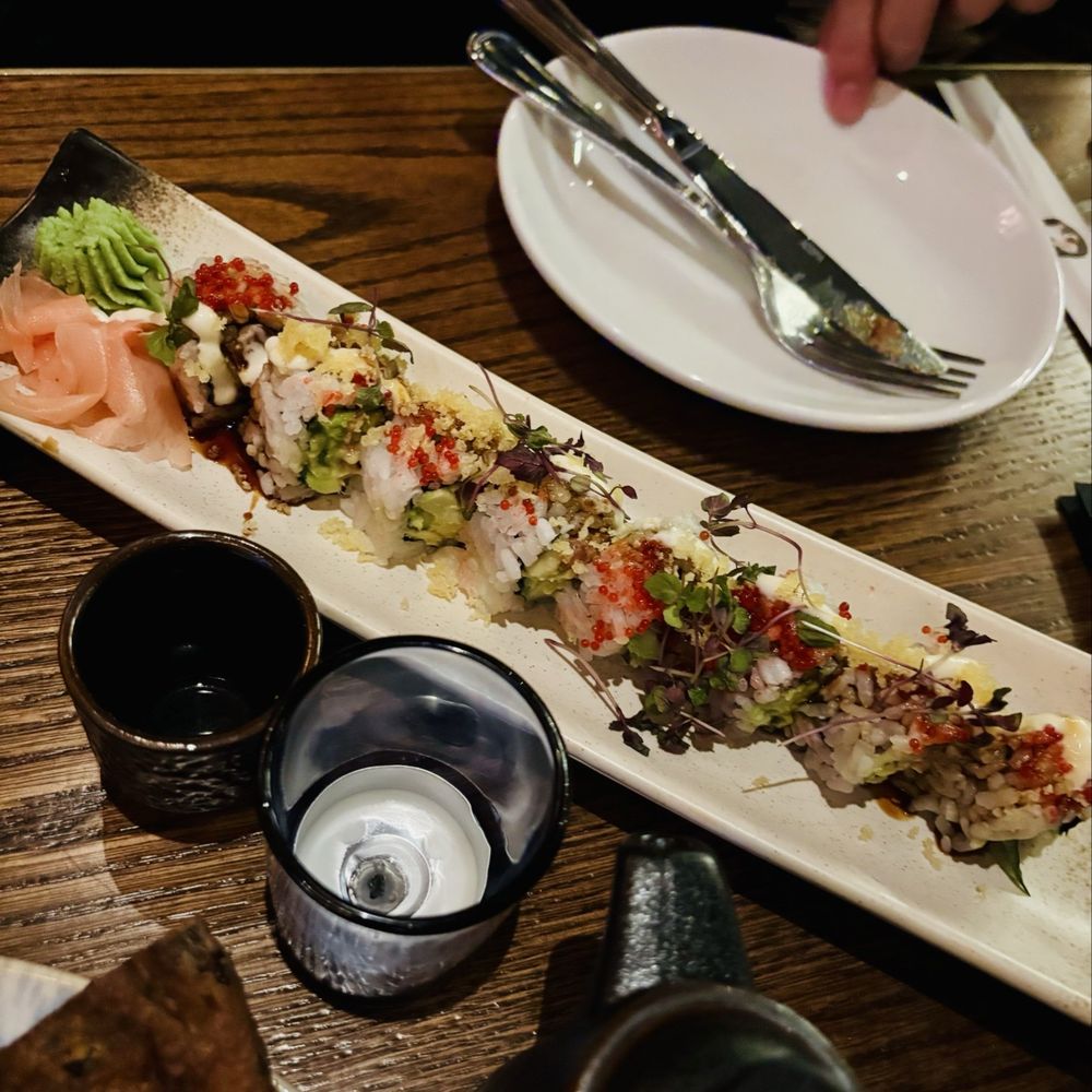 Lucky Tiger - SPICY TUNA ROLL - Asian Fusion Near Me - Boston, Massachusetts Lucky Tiger - SPICY TUNA ROLL - Asian Fusion Near Me - Boston, Massachusetts