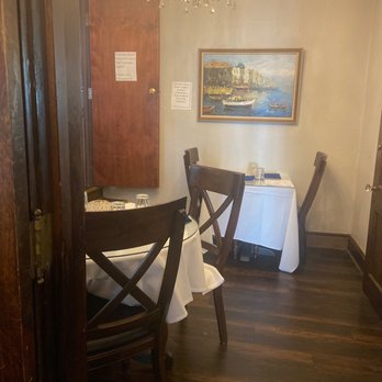 Aspen House Restaurant - Seafood Near Me - Rawlins, Wyoming
