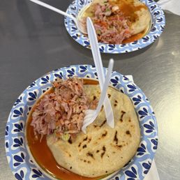 Tradicional and Loroco con Queso Pupusa