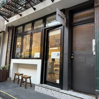 Artbean Coffee - Outdoor seating - Art Galleries Near Me - New York, New York