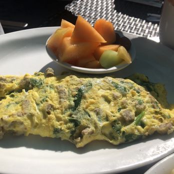 The Jagged Fork - Thanksgiving omelette with fresh fruit - Breakfast & Brunch Near Me - Grosse Pointe, Michigan