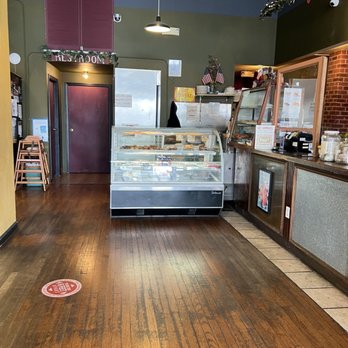 Cafe Enchante - 7/6/23 Interior counter - Coffee & Tea Near Me - San Francisco, California Cafe Enchante - 7/6/23 Interior counter - Coffee & Tea Near Me - San Francisco, California