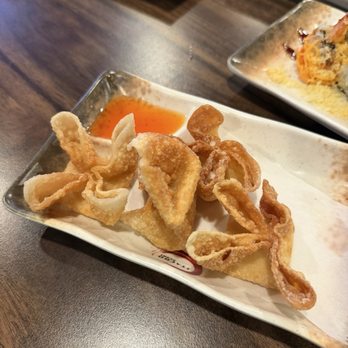 Itacho Sushi - 4 Piece Crab Rangoon - Japanese Near Me - San Diego, California Itacho Sushi - 4 Piece Crab Rangoon - Japanese Near Me - San Diego, California
