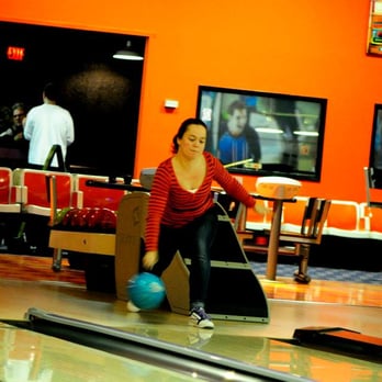 Canadian Bowling Centre - a woman playing a game of bowling - Bowling Near Me - Saskatoon, Saskatchewan Canadian Bowling Centre - a woman playing a game of bowling - Bowling Near Me - Saskatoon, Saskatchewan
