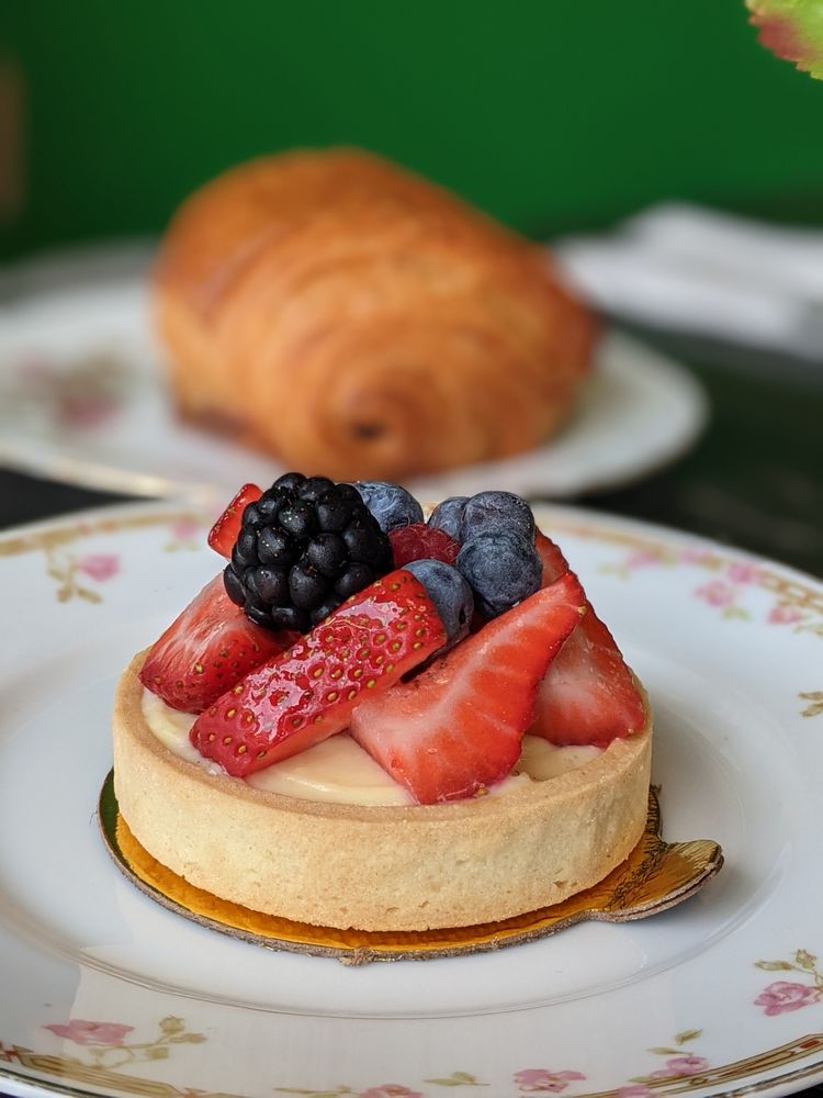 Southern France Patisserie 125 Photos 81 Reviews Bakeries 1403 W Irving Park Rd Chicago Il United States Phone Number Menu
