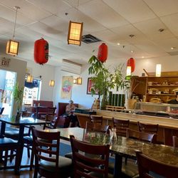 Tako Sushi & Ramen - Pretty interior
