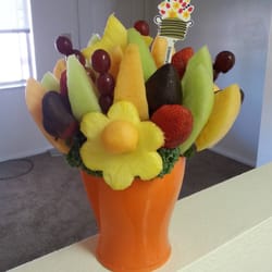 I went in for a last min arrangement and the lady was able to get me a delicious arrangement quickly and very delicious