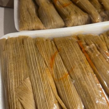 Los Hernandez Tamales - Dozen Pork & Chicken Tamales - Mexican Near Me - Yakima, Washington Los Hernandez Tamales - Dozen Pork & Chicken Tamales - Mexican Near Me - Yakima, Washington
