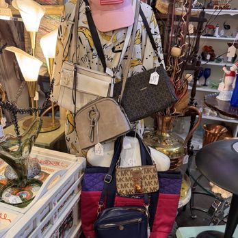 Janet's Antiques - Purses - Antiques Near Me - St. Petersburg, Florida Janet's Antiques - Purses - Antiques Near Me - St. Petersburg, Florida