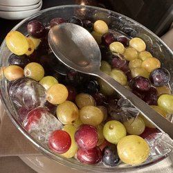 Grand Hotel Baglioni - Ice cubes amongst the grapes.