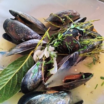 Le Zoo - Moules - French Near Me - Miami Beach, Florida
