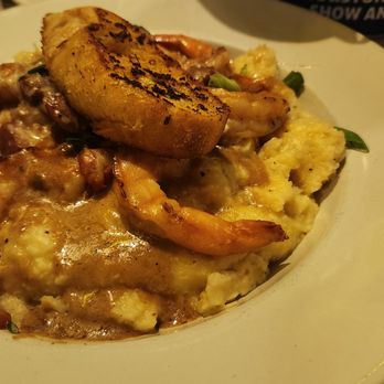 Monty’s Lighthouse - Shrimp & Grits - Sports Bars Near Me - Montgomery, Texas