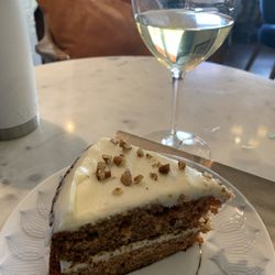 Pilon - The carrot cake alone makes the grandest of meals