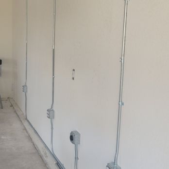 Bona Lux Electric - garage outlets - Electricians Near Me - Fountain, Colorado Bona Lux Electric - garage outlets - Electricians Near Me - Fountain, Colorado