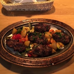 Sofra - Minced lamb&beef meat with vegetables in yogurt