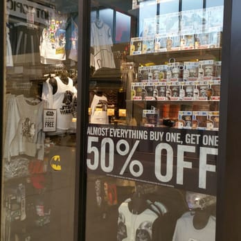 Hot Topic - Accessories Near Me - West Vancouver, British Columbia Hot Topic - Accessories Near Me - West Vancouver, British Columbia