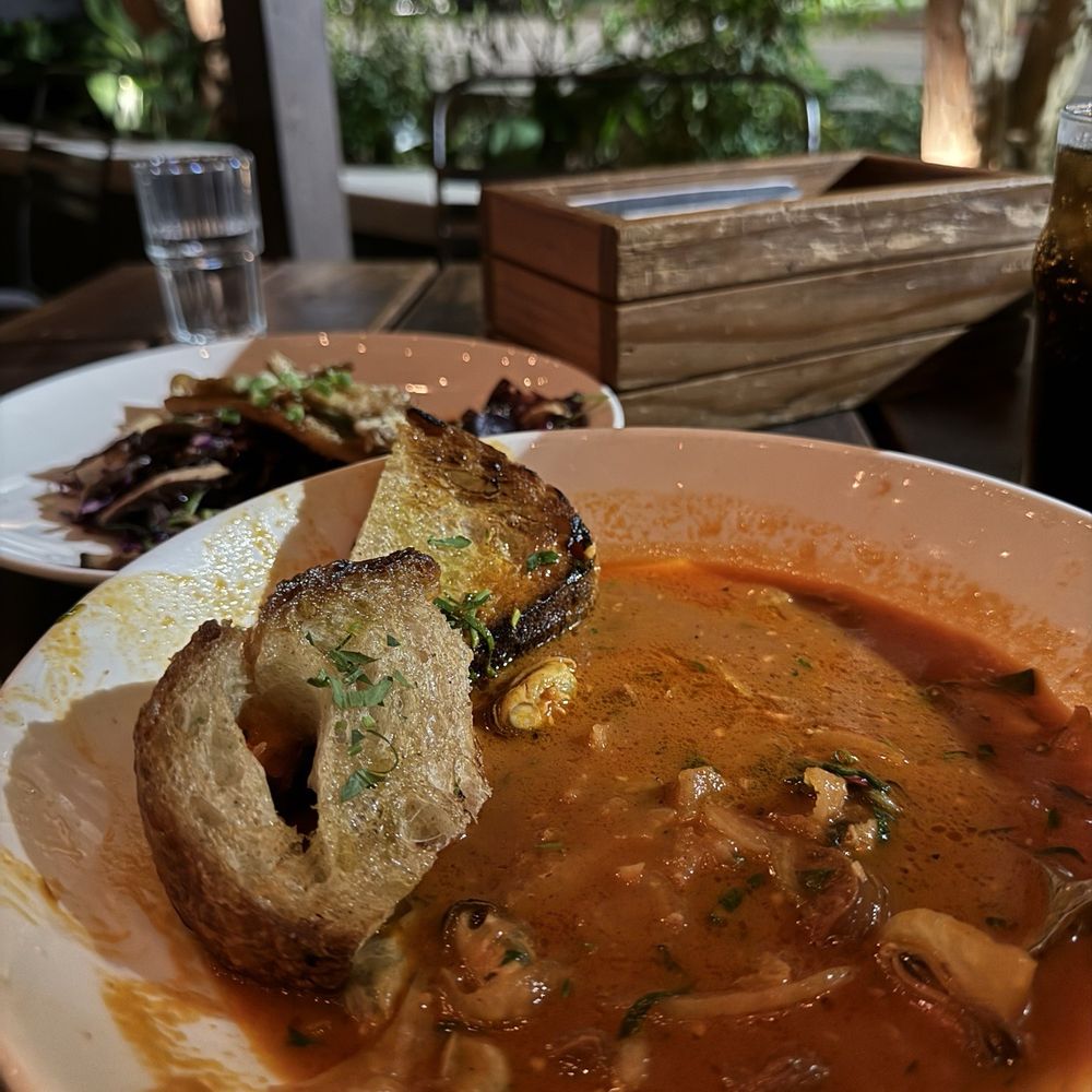 Leon's Full Service - PEI mussels and rainbow trout - Gastropubs Near Me - Decatur, Georgia