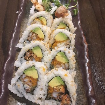 Izakaya Uosan - Spider roll with 10 large pieces with fresh deep fried soft shell crab and creamy avocado! - Izakaya Near Me - Honolulu, Hawaii Izakaya Uosan - Spider roll with 10 large pieces with fresh deep fried soft shell crab and creamy avocado! - Izakaya Near Me - Honolulu, Hawaii