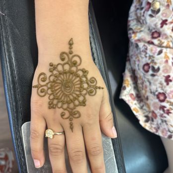 Kriyansh Beauty Bar - Threading Services Near Me - Downey, California