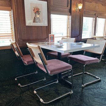 Bobcat Bonnie's - Lansing - Uncomfortable chairs - Gastropubs Near Me - Lansing, Michigan Bobcat Bonnie's - Lansing - Uncomfortable chairs - Gastropubs Near Me - Lansing, Michigan