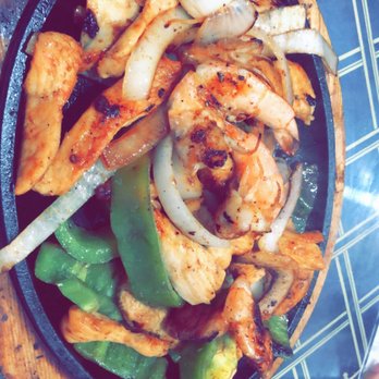 Ines Place Restaurant - Mix fajitas - Salvadoran Near Me - Fairfax, Virginia Ines Place Restaurant - Mix fajitas - Salvadoran Near Me - Fairfax, Virginia