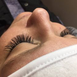 Lash Impressions Unisex Salon