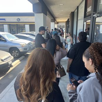 Honey Greens Cafe - Line to go inside - Juice Bars & Smoothies Near Me - Downey, California Honey Greens Cafe - Line to go inside - Juice Bars & Smoothies Near Me - Downey, California
