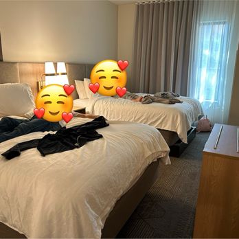 Staybridge Suites Temecula - Wine Country - Spaceous room for two ?full beds - Hotels Near Me - Temecula, California