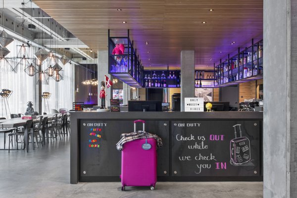 Moxy Copenhagen Sydhavnen by null