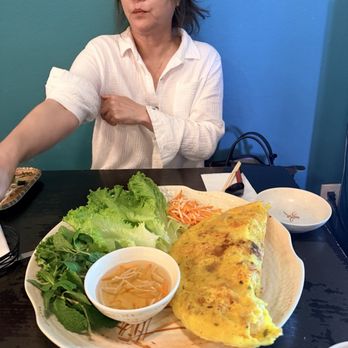 Thien Huong Restaurant - Yes, Banh Xeo is that big... - Vietnamese Near Me - Los Angeles, California
