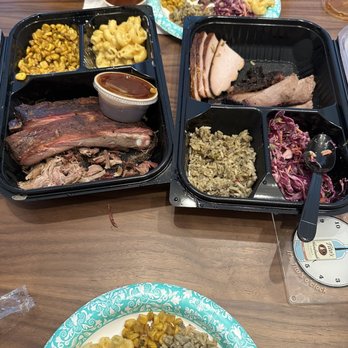 Gatlin's BBQ - Mac n cheese, corn, turkey, ribs, pulled pork, brisket, dirty rice, and colslaw - Barbeque Near Me - Houston, Texas