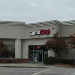 GameStop - Game Stop of Framingham -- Framingham Mall : 400 Cochituate Road / Route 30, Framingham                           Storefront