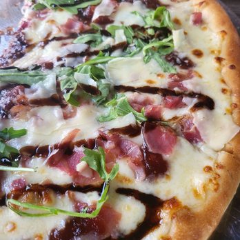 Station 7 Tavern - Pizza Near Me - Blue Springs, Missouri Station 7 Tavern - Pizza Near Me - Blue Springs, Missouri