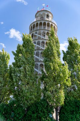 Leaning Tower of Niles by null