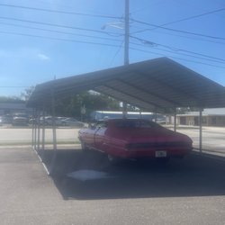 Turner Ace Hardware - Cool muscle car!
