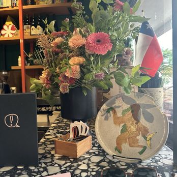 Boia De - Fresh flowers - Italian Near Me - Miami, Florida