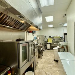 De Bakery Donuts - Deep clean everything