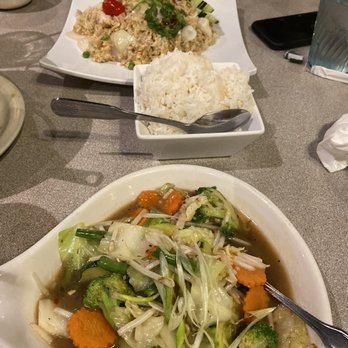 Cafe de Bangkok - 59. Pad Pak Ruam and 18. Kao Pad Pu - Thai Near Me - Gilbert, Arizona Cafe de Bangkok - 59. Pad Pak Ruam and 18. Kao Pad Pu - Thai Near Me - Gilbert, Arizona