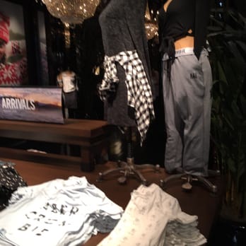 Abercrombie & Fitch - New cool spring collection and a sale on winter clothes... - Women's Clothing Near Me - Hong Kong, HK