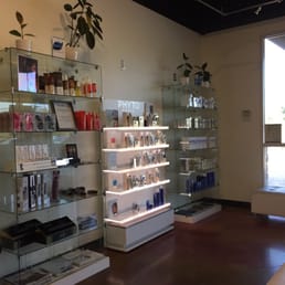 Great Phyto product line for all your hair needs.