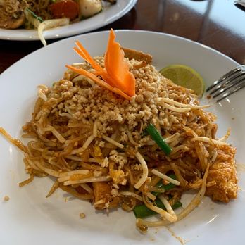 Sunny Thai - The carrot on my pad Thai is a butterfly!!!! - Thai Near Me - Arlington, Texas