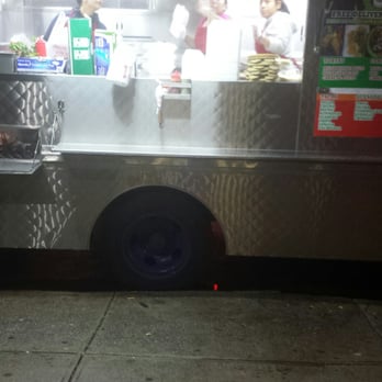 Tacos Don Gato - a food truck at night - Food Trucks Near Me - Sunset Park, New York Tacos Don Gato - a food truck at night - Food Trucks Near Me - Sunset Park, New York