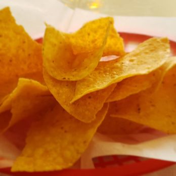 El Jalapeno - Thin warm crispy chips - Mexican Near Me - Milwaukee, Wisconsin El Jalapeno - Thin warm crispy chips - Mexican Near Me - Milwaukee, Wisconsin