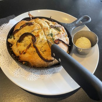 Renny's - focaccia - Bars Near Me - Dallas, Texas