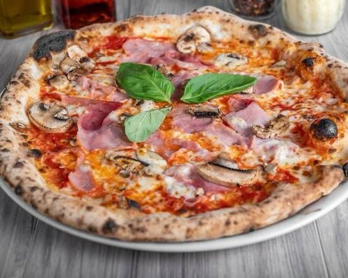 Piacere Wood Fired Pizza Pines by null