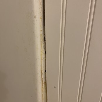 Dandee Contractors - Gap along tub surround - Handyman Near Me Dandee Contractors - Gap along tub surround - Handyman Near Me