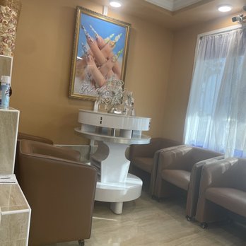 Lashes Nails & Spa - Eyelash Service Near Me - Venice, Florida