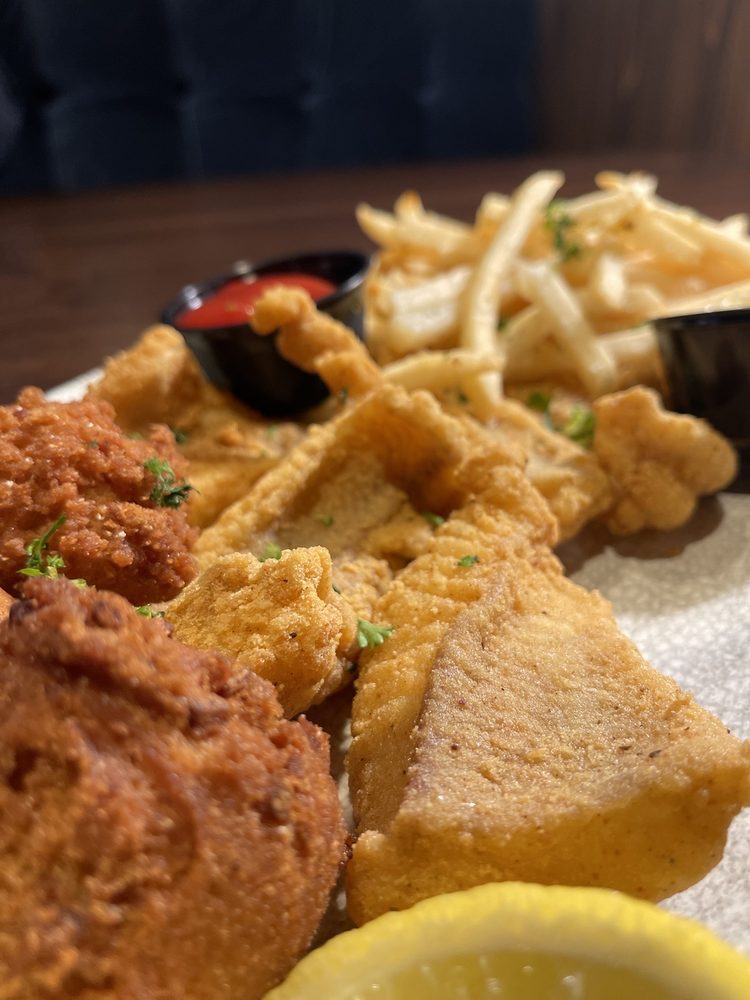 Social spots from Highball Lanes