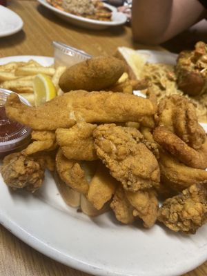 Voleo's Seafood Restaurant by null