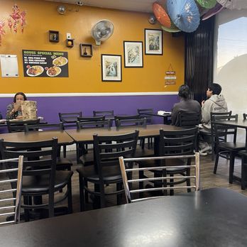 Cocohut Thai Restaurant - Dining area - Thai Near Me - Los Angeles, California Cocohut Thai Restaurant - Dining area - Thai Near Me - Los Angeles, California